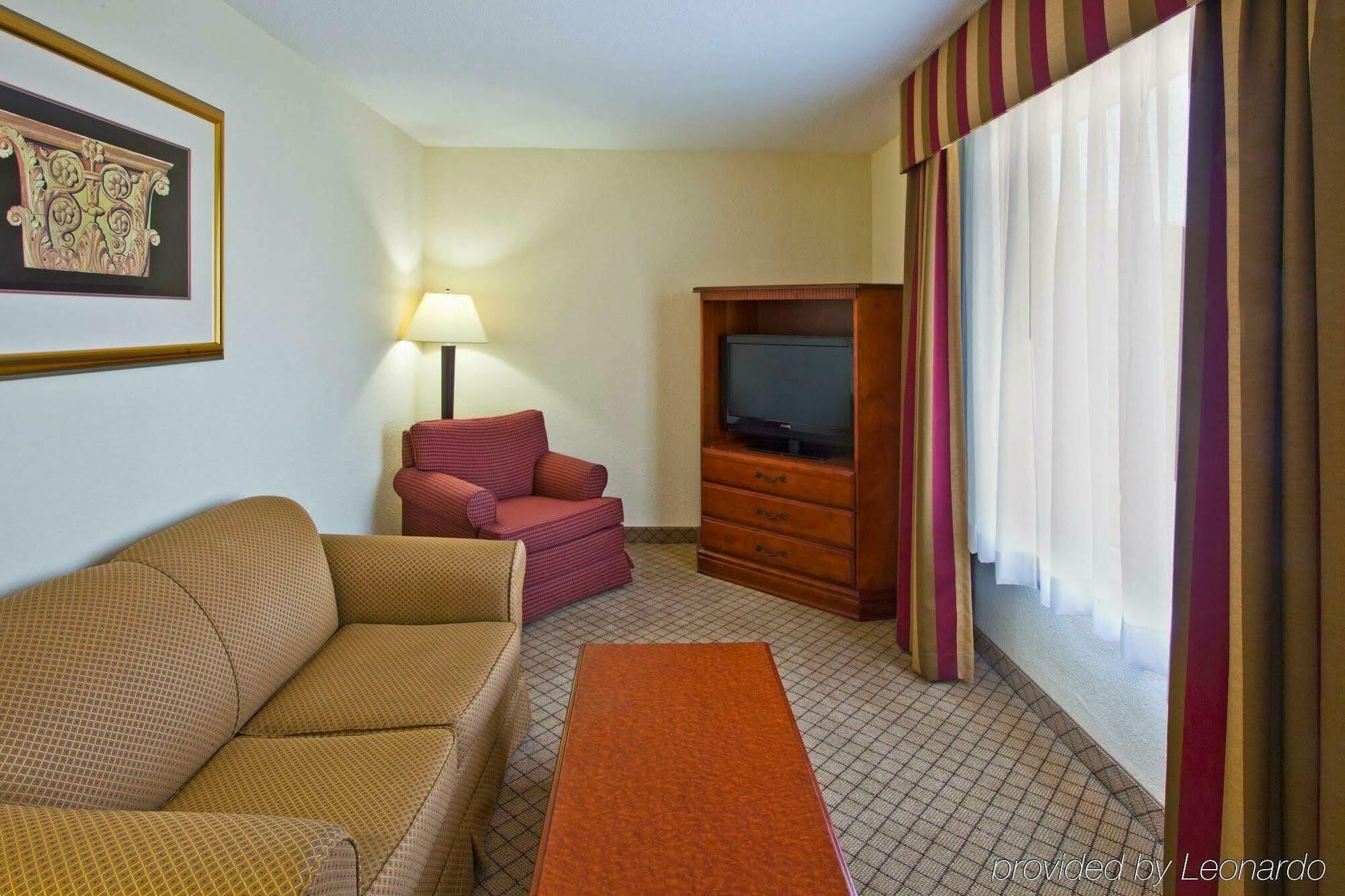 Holiday Inn Express Hotel & Suites Tampa-Fairgrounds-Casino By Ihg Mango Bilik gambar